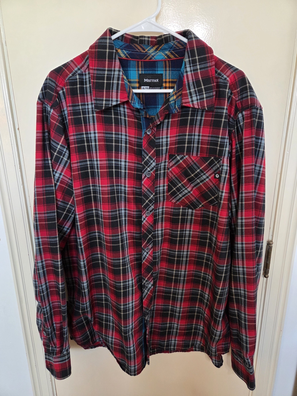 Marmot Men’s Size XL Red & Black Plaid Button-Up Shirt